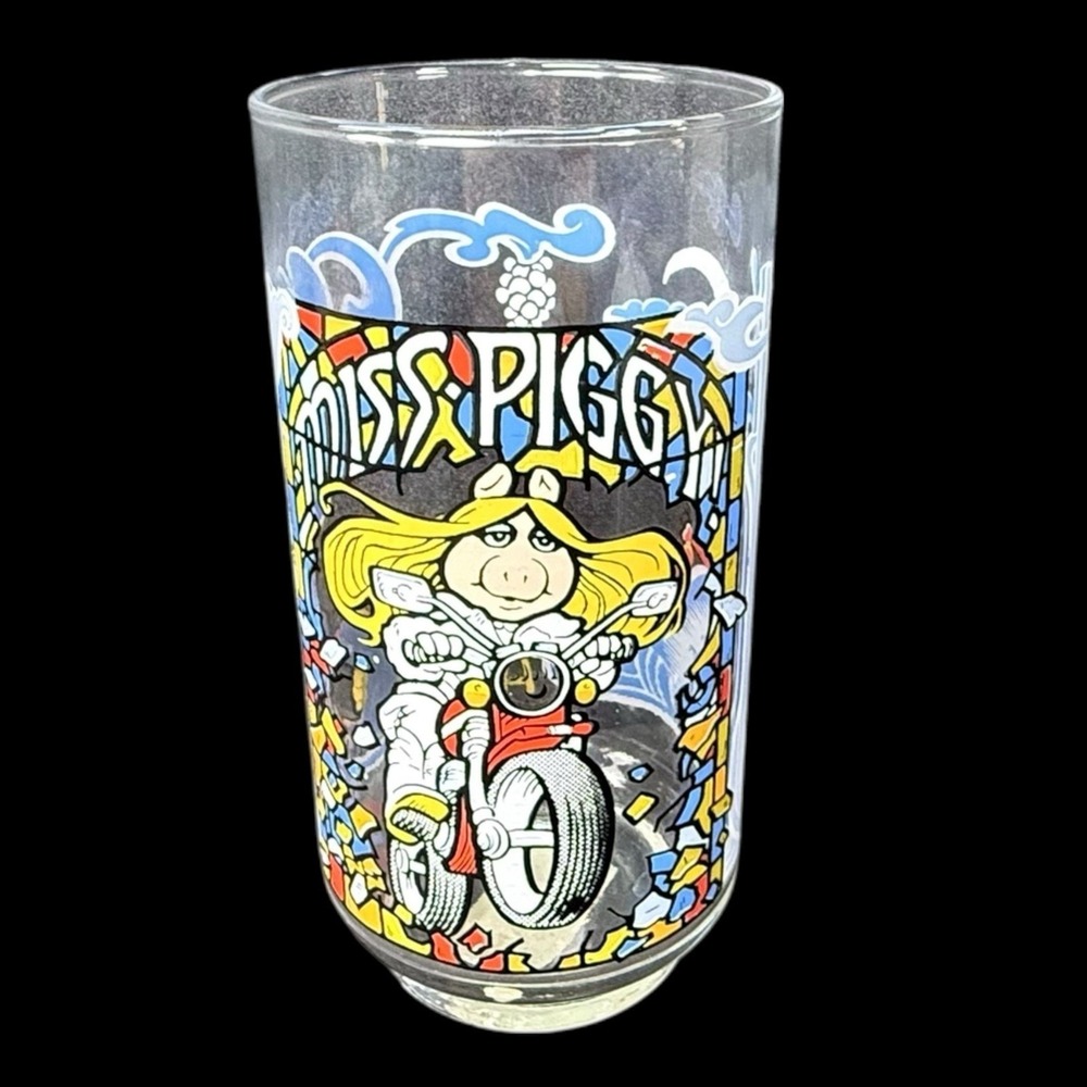 Miss Piggy The Great Muppet Caper McDonalds Henson Drinking Glass 1981